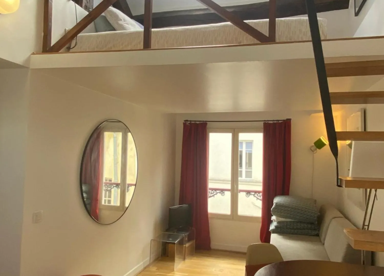 Marais With Mezzanine Апартаменты Париж